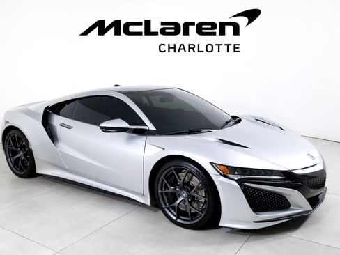 Used 2017 Acura NSX AWD/4WD image 2