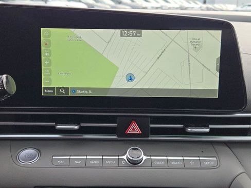 Used 2025 Hyundai Elantra SEL FWD image 28