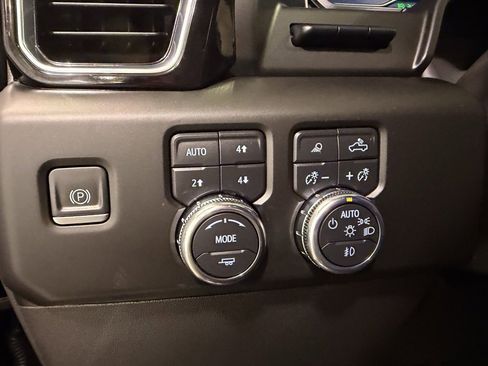 Used 2023 GMC Sierra 1500 Denali w/ Technology Package image 22