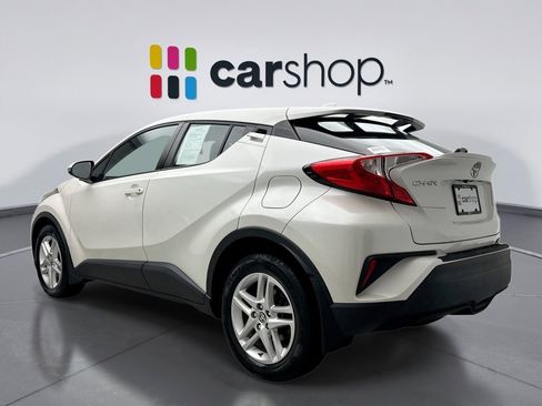 Used 2021 Toyota C-HR LE image 3