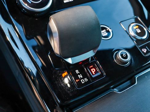 Used 2023 Land Rover Range Rover Sport SE image 26