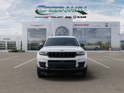 New 2025 Jeep Grand Cherokee L Altitude image 6