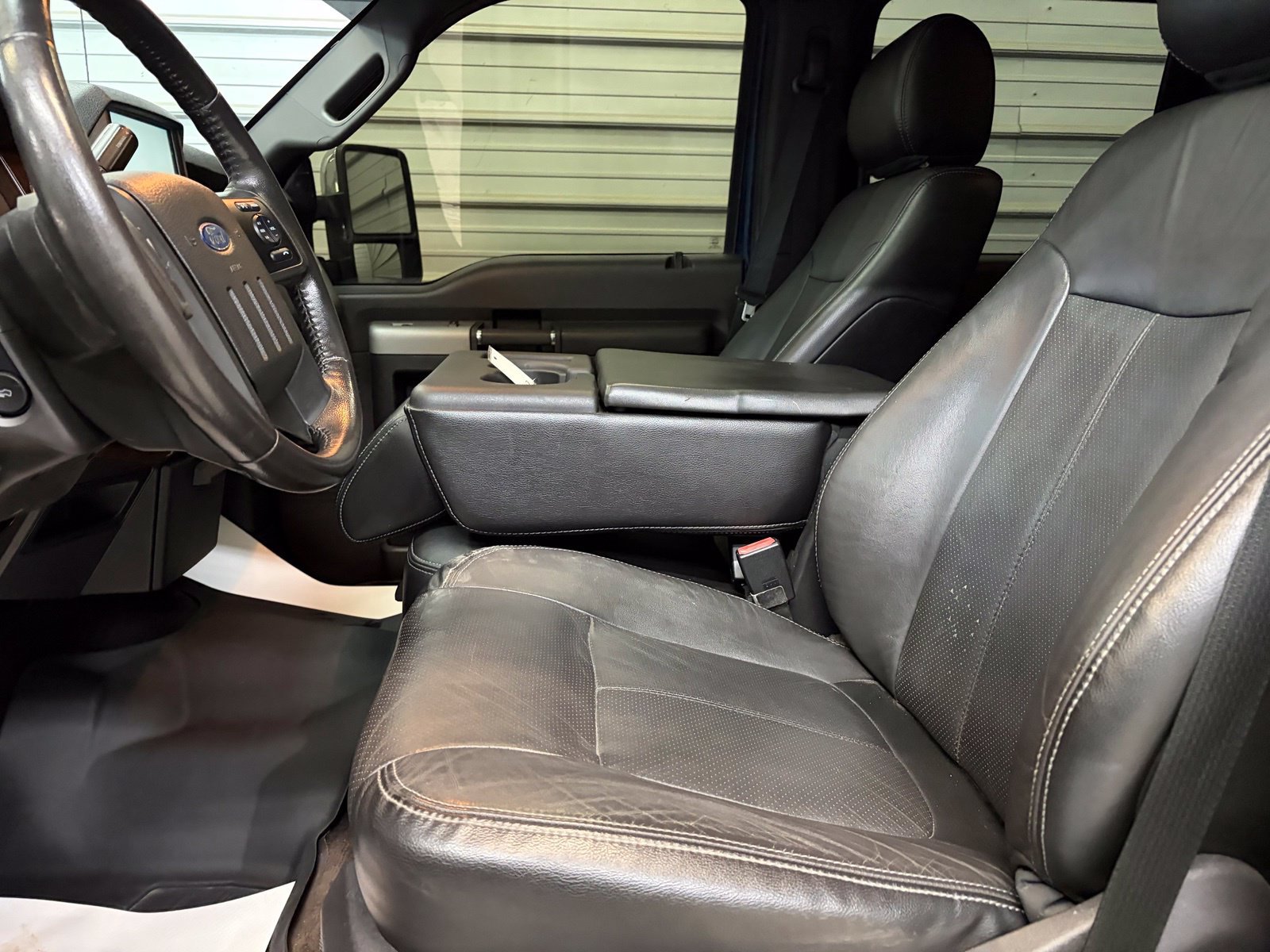 Used 2015 Ford F250 Lariat w/ Lariat Ultimate Package AWD/4WD image 8