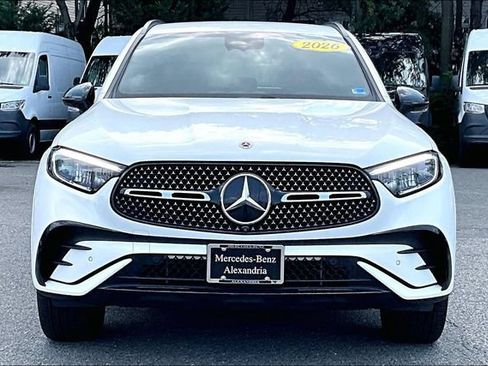 Used 2026 Mercedes-Benz GLC 300 4MATIC image 2