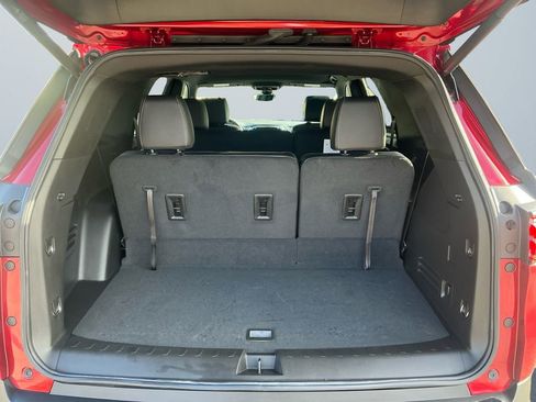 Used 2023 Chevrolet Traverse LT w/ LT Premium Package image 17