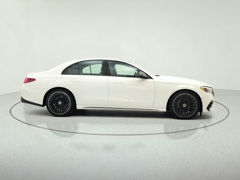 Used 2026 Mercedes-Benz E 350 Sedan image 4