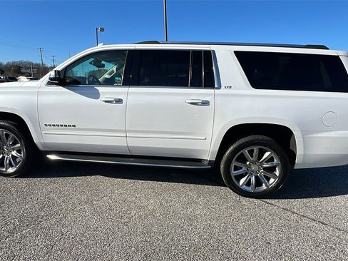 Used 2016 Chevrolet Suburban LTZ image 8