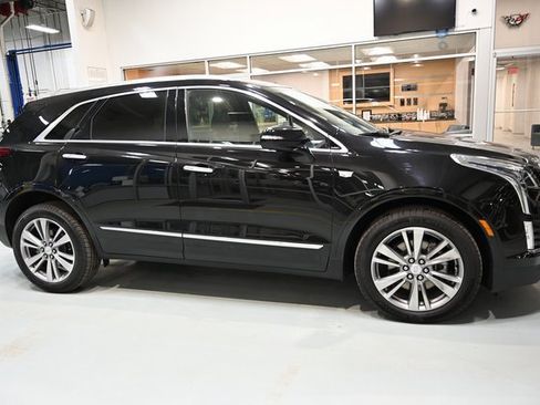 Used 2025 Cadillac XT5 Premium Luxury image 4