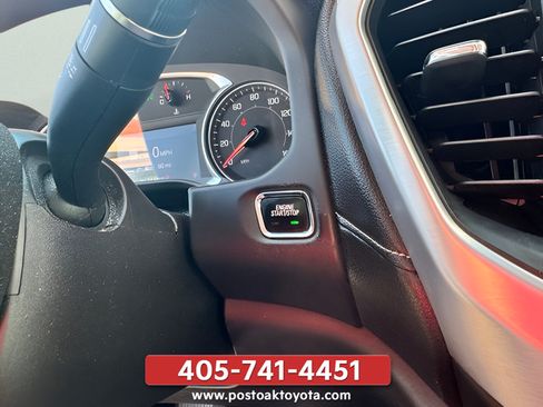 Used 2021 GMC Acadia SLT FWD image 26