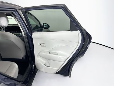 Used 2025 Hyundai Kona SEL FWD image 28