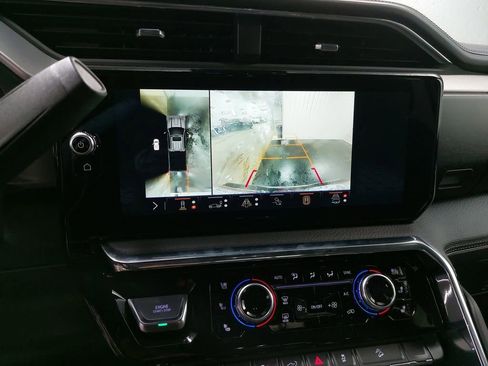 Used 2025 GMC Sierra 2500 Denali w/ Denali Reserve Package image 24