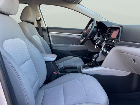 Used 2020 Hyundai Elantra SEL image 19