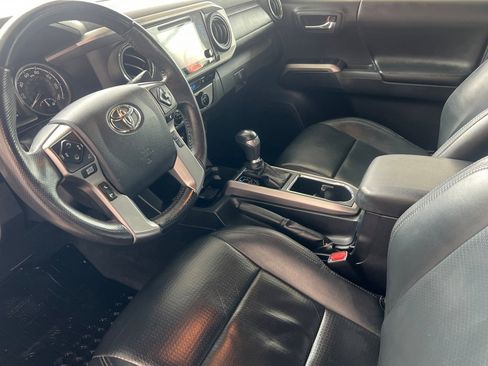 Used 2018 Toyota Tacoma Limited image 7