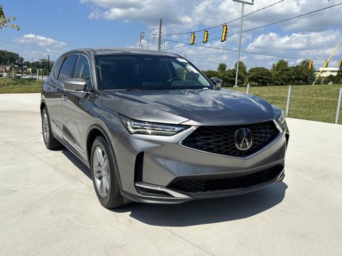 Used 2025 Acura MDX FWD image 2