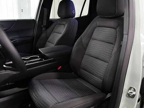 New 2026 Chevrolet Equinox LT w/ LPO, Floor Liner Package image 23
