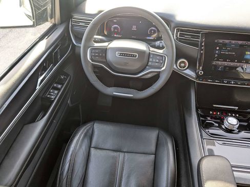 Used 2023 Jeep Wagoneer 4WD w/ Convenience Group I image 16