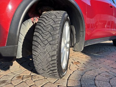 Used 2016 Nissan Juke SL image 10