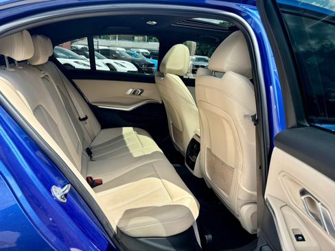 Used 2022 BMW 330i xDrive Sedan w/ M Sport Package AWD/4WD image 15