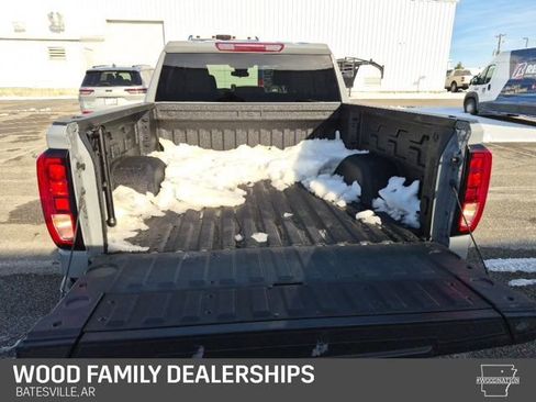 Used 2024 GMC Sierra 1500 Elevation image 9