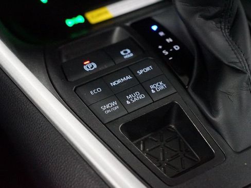 Certified 2025 Toyota RAV4 XLE Premium AWD/4WD image 22