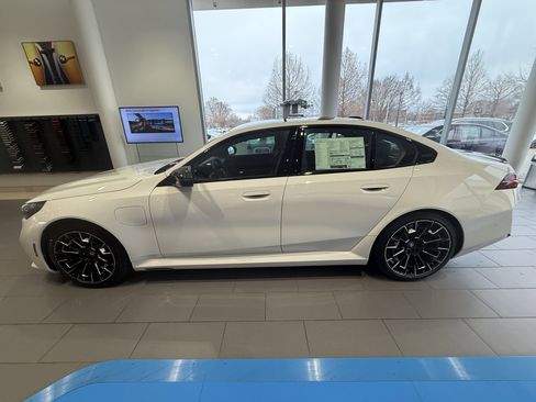 New 2026 BMW M5 AWD/4WD image 2