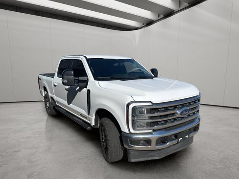 Used 2025 Ford F250 Lariat AWD/4WD image 7