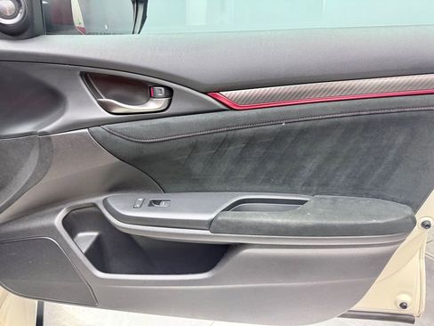 Used 2019 Honda Civic Type R image 16