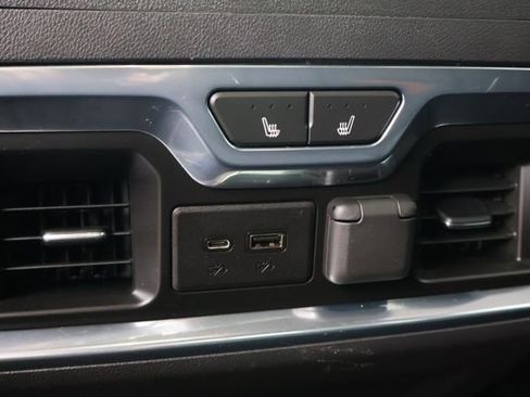 Used 2024 GMC Sierra 2500 Pro w/ Convenience Package image 11