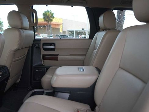 Used 2013 Toyota Sequoia Platinum RWD image 14