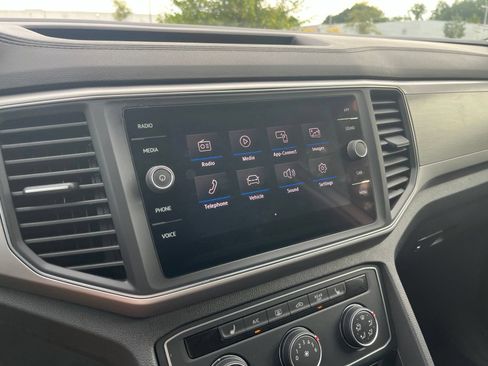 Used 2018 Volkswagen Atlas SE FWD image 21