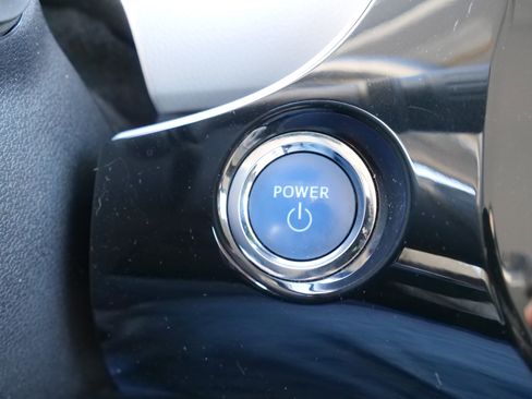 Used 2016 Toyota Prius Four image 22