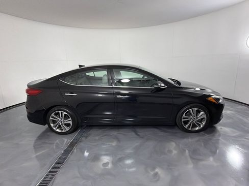 Used 2017 Hyundai Elantra Limited FWD image 4