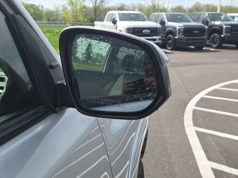 Used 2021 Toyota 4Runner SR5 image 6