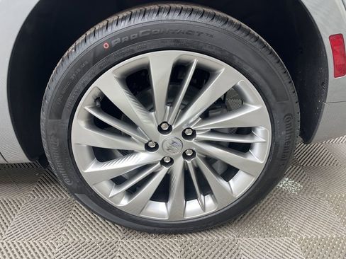 New 2026 Buick Envision Avenir image 4