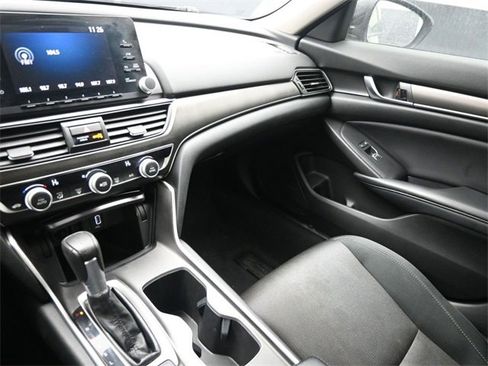 Used 2018 Honda Accord LX image 28