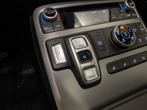 Used 2024 Hyundai Palisade Calligraphy image 16