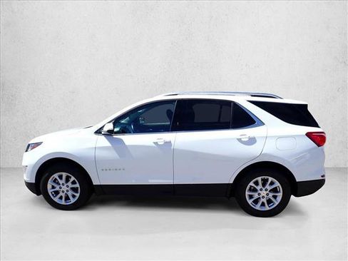 Used 2018 Chevrolet Equinox LT w/ Sun & Infotainment Package AWD/4WD image 2
