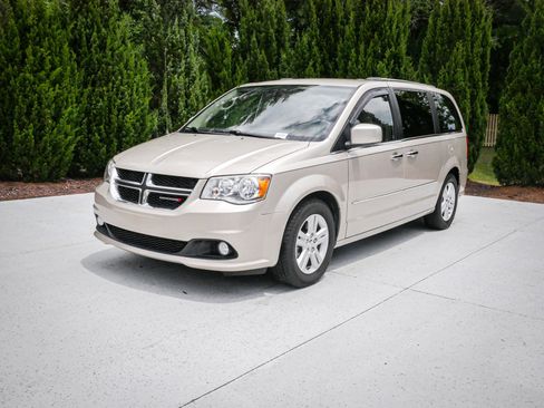 Used 2013 Dodge Grand Caravan Crew w/ Driver Convenience Group FWD image 5