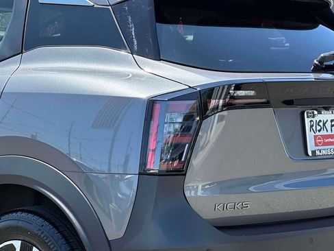 Used 2025 Nissan Kicks SV w/ SV Premium Package AWD/4WD image 9