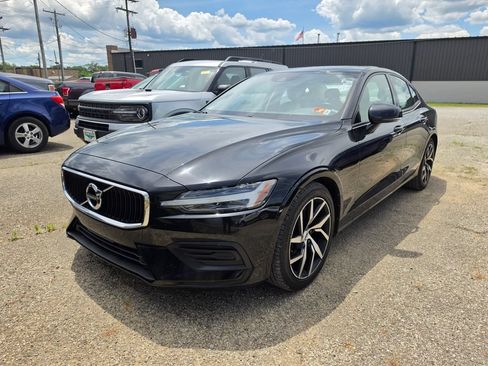 Used 2020 Volvo S60 T6 Momentum AWD/4WD image 1