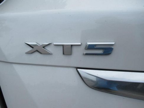 Used 2024 Cadillac XT5 Sportv w/ Platinum Package AWD/4WD image 9