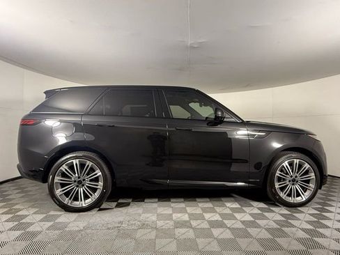 New 2026 Land Rover Range Rover Sport Dynamic SE AWD/4WD image 8