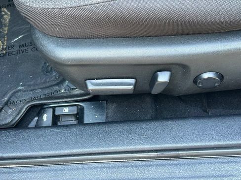 Used 2016 Toyota Camry LE FWD image 16