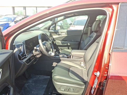 Used 2025 Kia Sportage X-Line w/ Premium Package AWD/4WD image 9