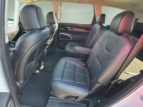 Used 2022 Kia Telluride EX w/ EX Premium Package image 20