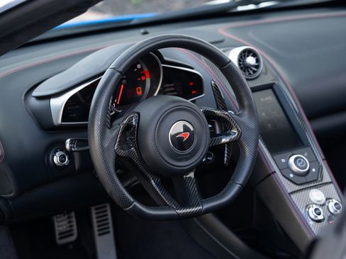 Used 2013 McLaren MP4-12C Spider RWD image 5