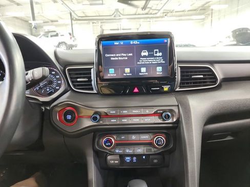 Used 2020 Hyundai Veloster 2.0 Premium image 17