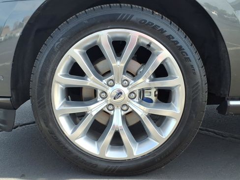 Used 2018 Ford Expedition Platinum image 11