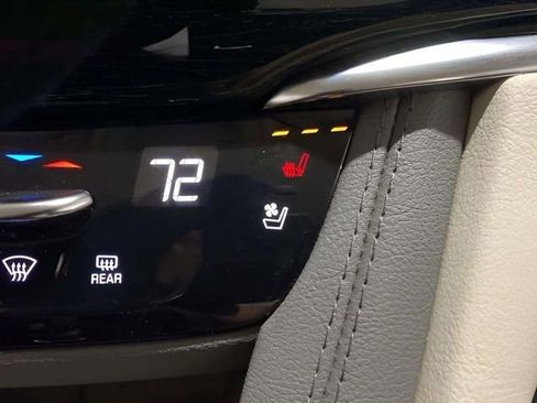 Used 2023 Cadillac XT6 Premium Luxury w/ Technology Package AWD/4WD image 60