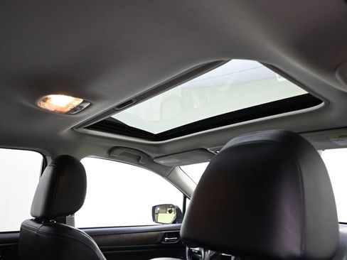 Used 2017 Subaru Outback 2.5i Limited AWD/4WD image 17